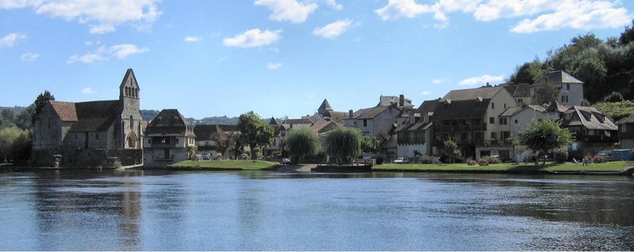 Logis face à l'Abbatiale Apartamento Beaulieu-sur-Dordogne Exterior foto